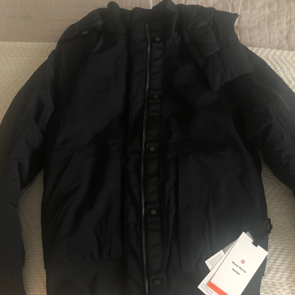 Lululemon NWT winter warrior bomber, size 4